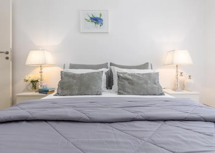 Elegance Duplexes By Monte Aria